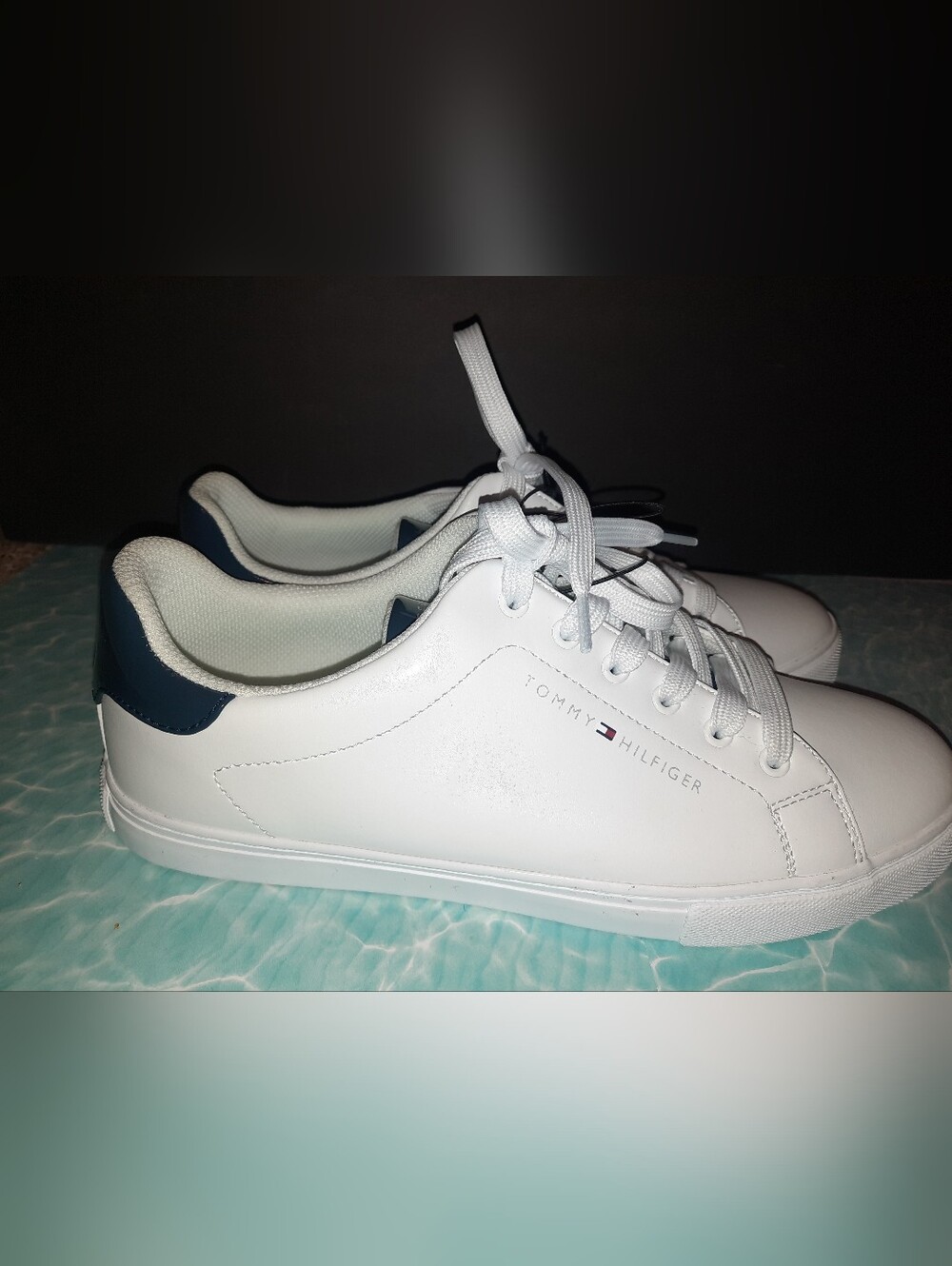 Tommy Hilfiger White Leather Like Low-Top Sneakers. Twlyan Size 10